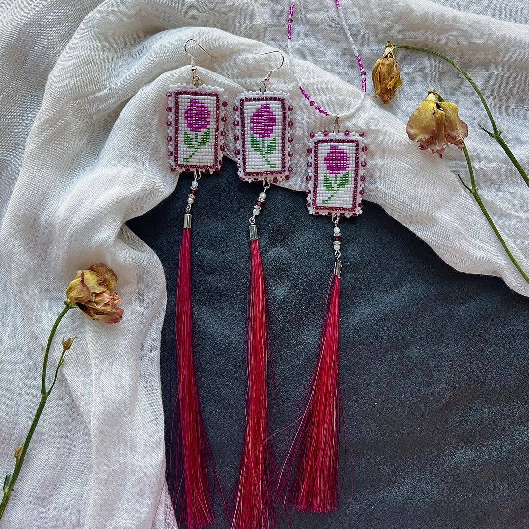 Beth Rose Designs Loomed Rose Horsehair Earrings & Necklace