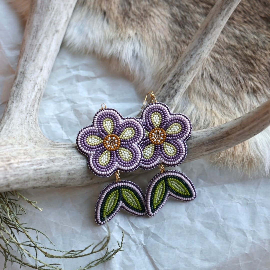 Keegan Tiered Five Petal Flower Earrings – Wanuskewin Collective