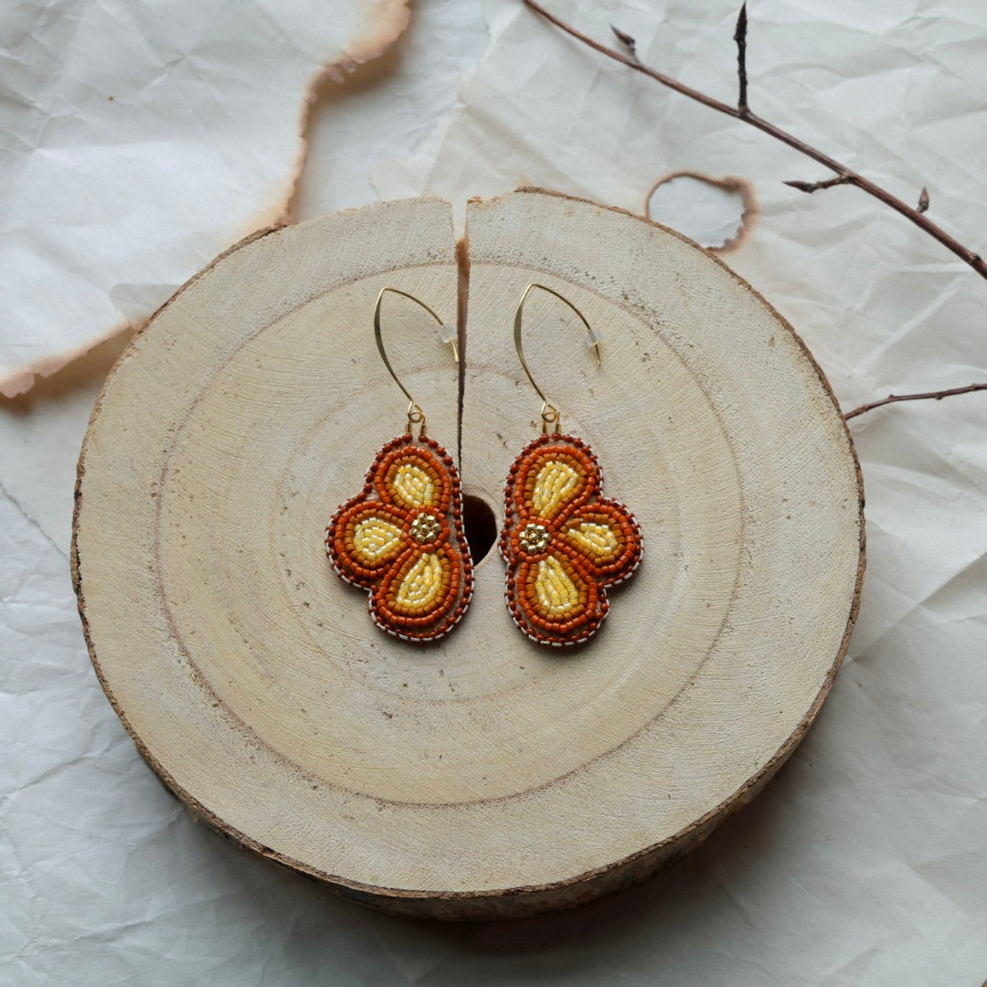 Windy North Designs Amber Floral Beaded Necklace & Earrings