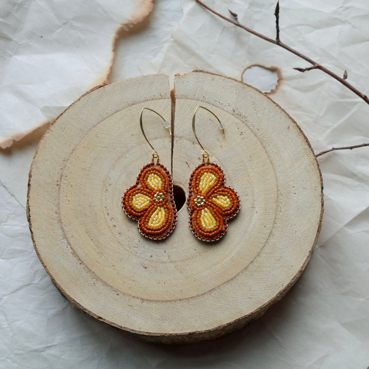 Windy North Designs Amber Floral Beaded Necklace & Earrings