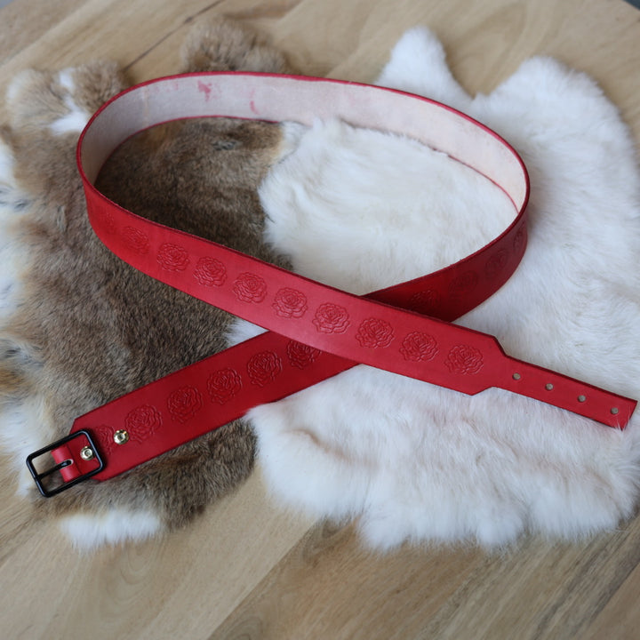 Iskotew Pahkekin Everyday 52" Rose Red Leather Belt