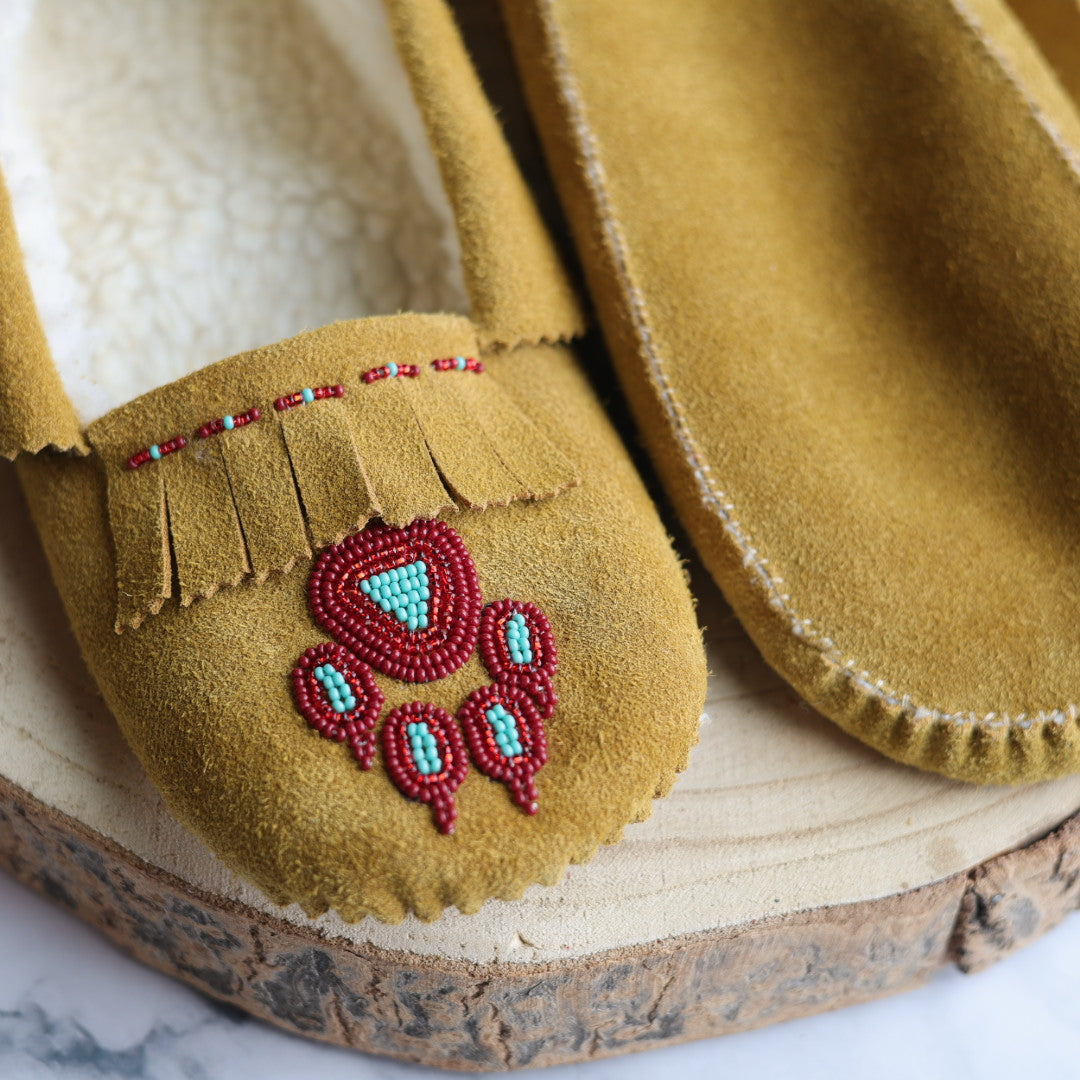 T.Sullivan Men's 9 Red Wolf Paw Moccasin