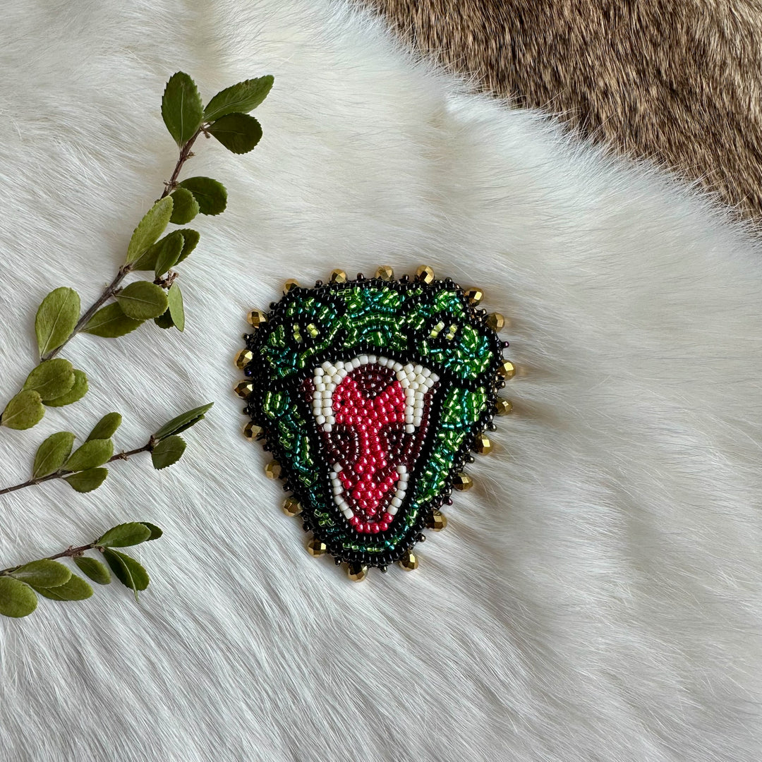 Mercedes G. Serpent Head Pin