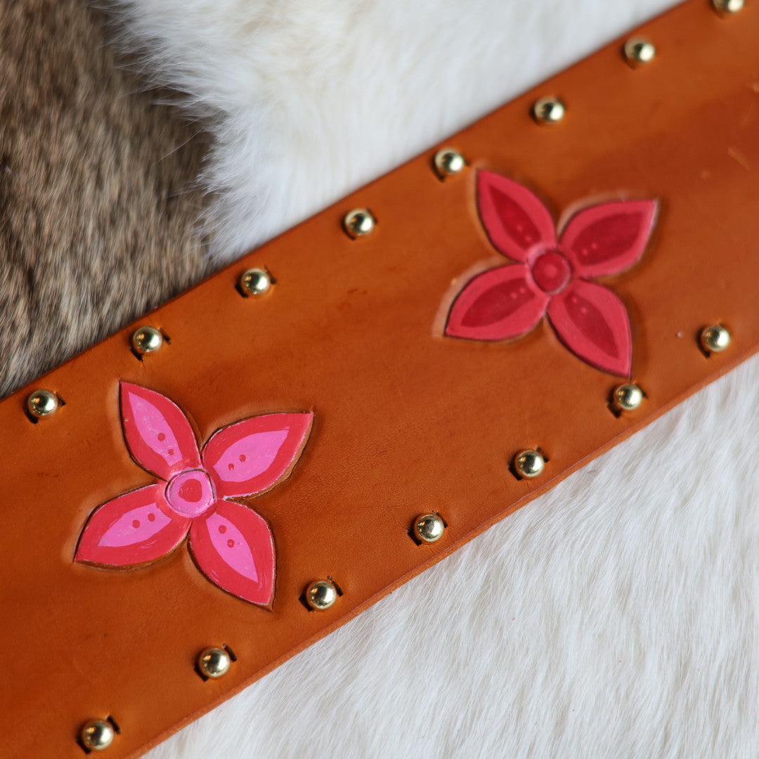 Iskotew Pahkekin Children's 26" Floral Painted Leather Belt