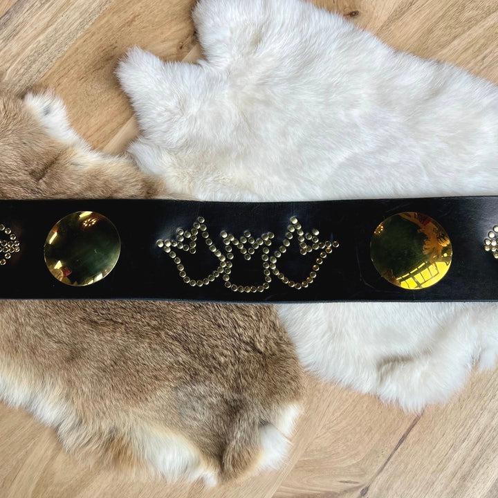 Iskotew Pahkekin 40" Black Leather Concho Belt