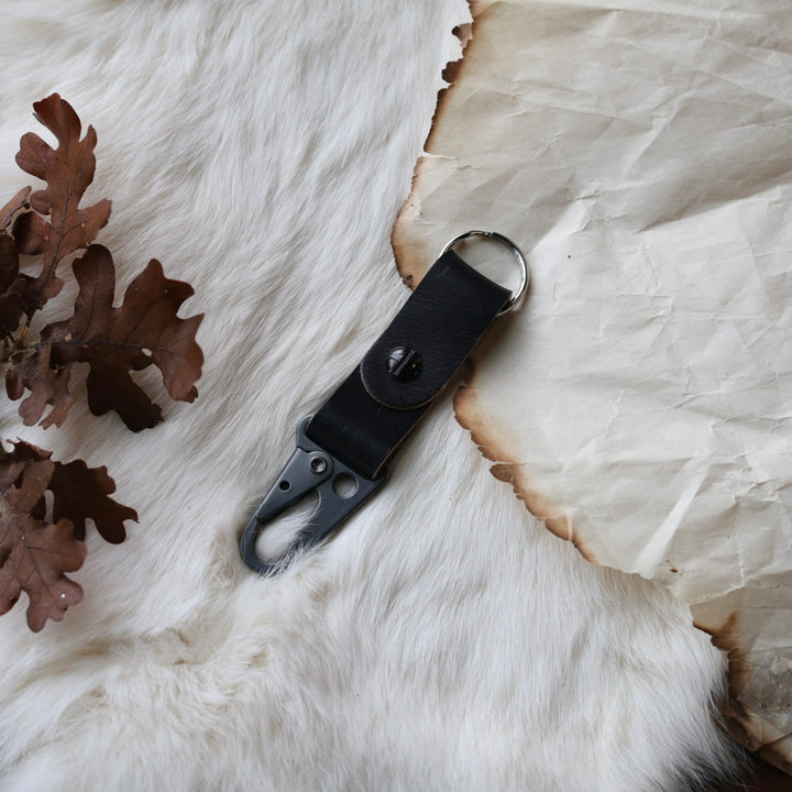 1885 Leather Co. Leather Rifle Clip Keychain
