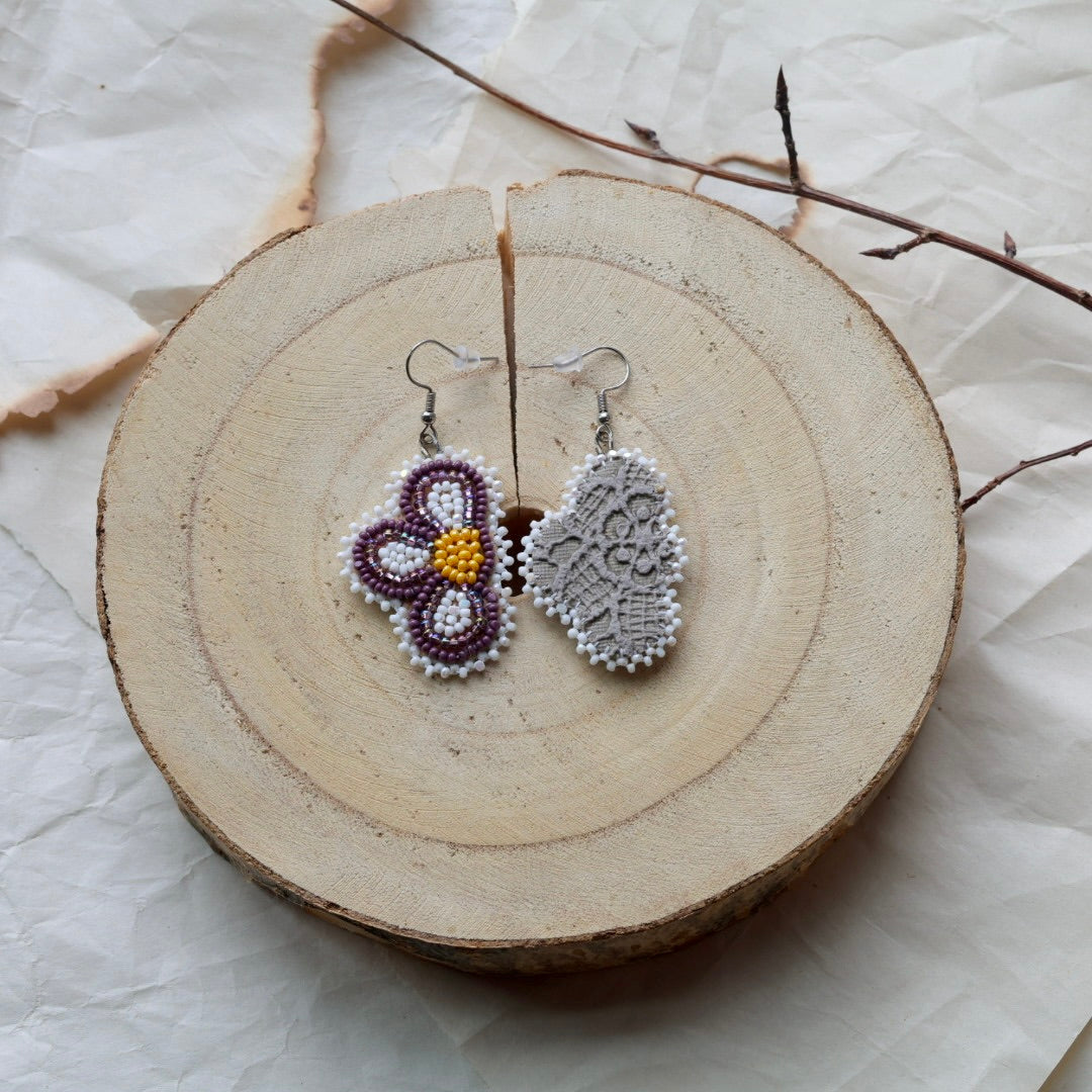 Windy North Designs Mauve Floral Beaded Necklace & Earrings