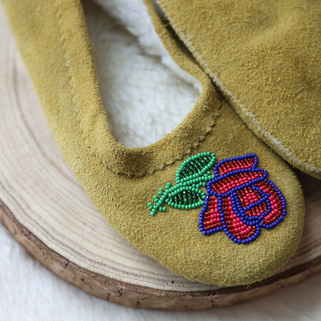 T.Sullivan Size 8 Women Red Roses Ballerina Slippers