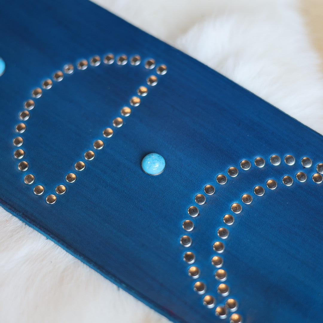 Iskotew Pahkekin 41" Moon Phase Blue Leather Belt