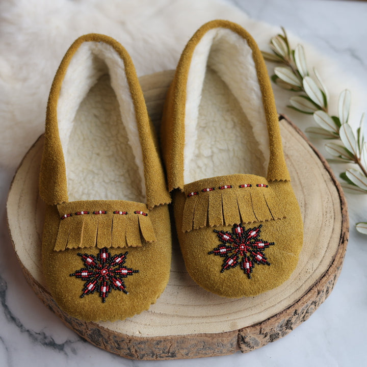 T.Sullivan Men's 9 Snowflake Moccasin