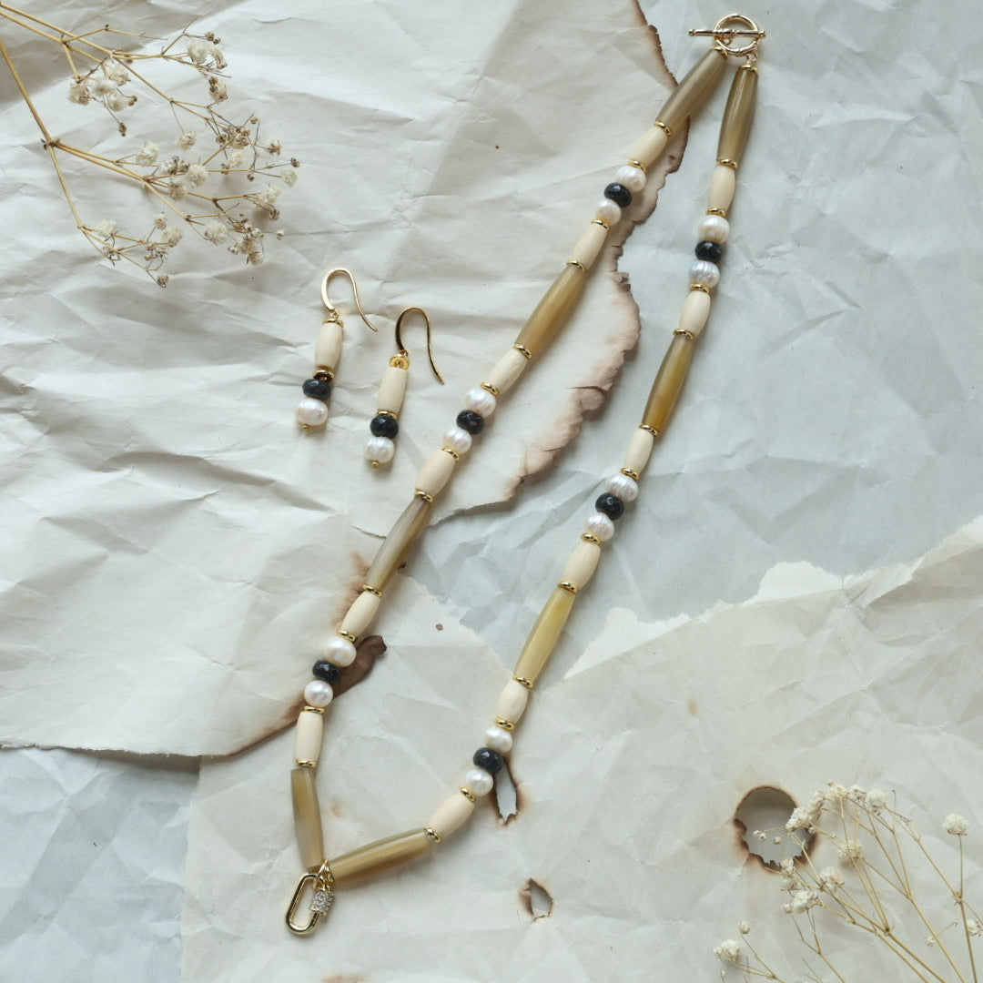 TLee Beads Clutching My Pearls Set