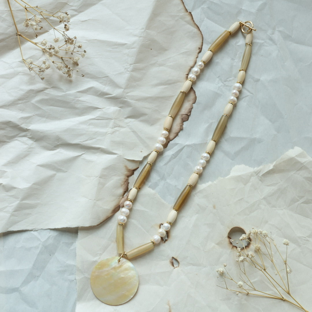 TLee Beads Clutching My Pearls Set