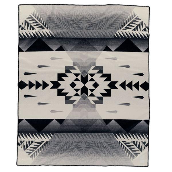 Pendleton Nike N7 - 7 Peaks Blanket – Wanuskewin Gift Shop