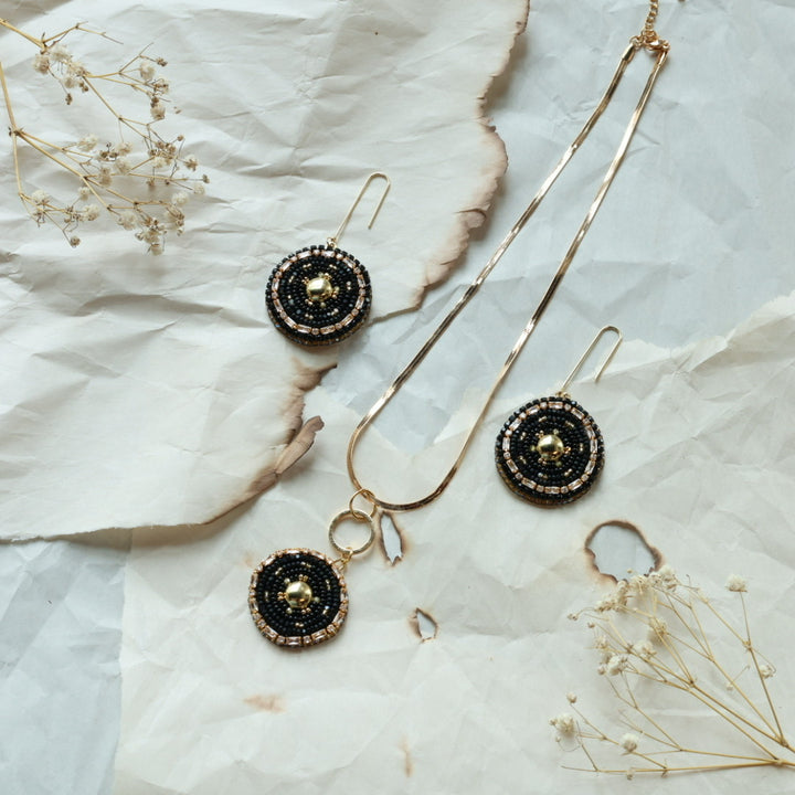 TLee Beads Black & Gold Beaded Necklace & Earrings