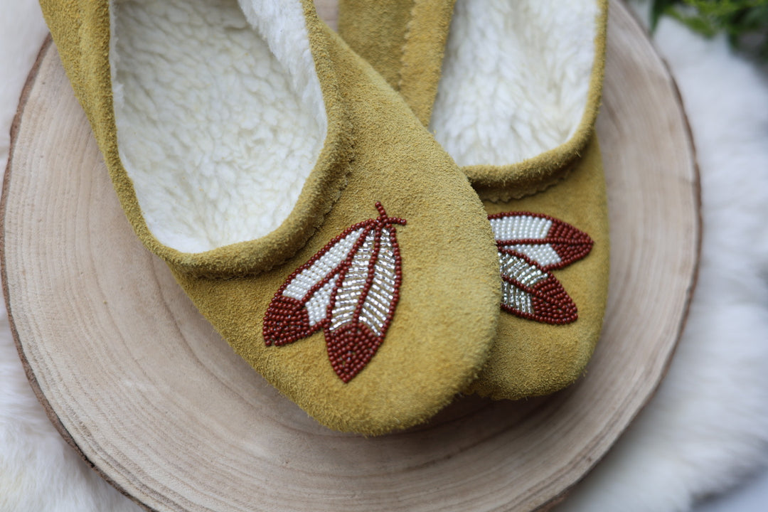 T.Sullivan Size 9 Women Feathers Ballerina Slippers