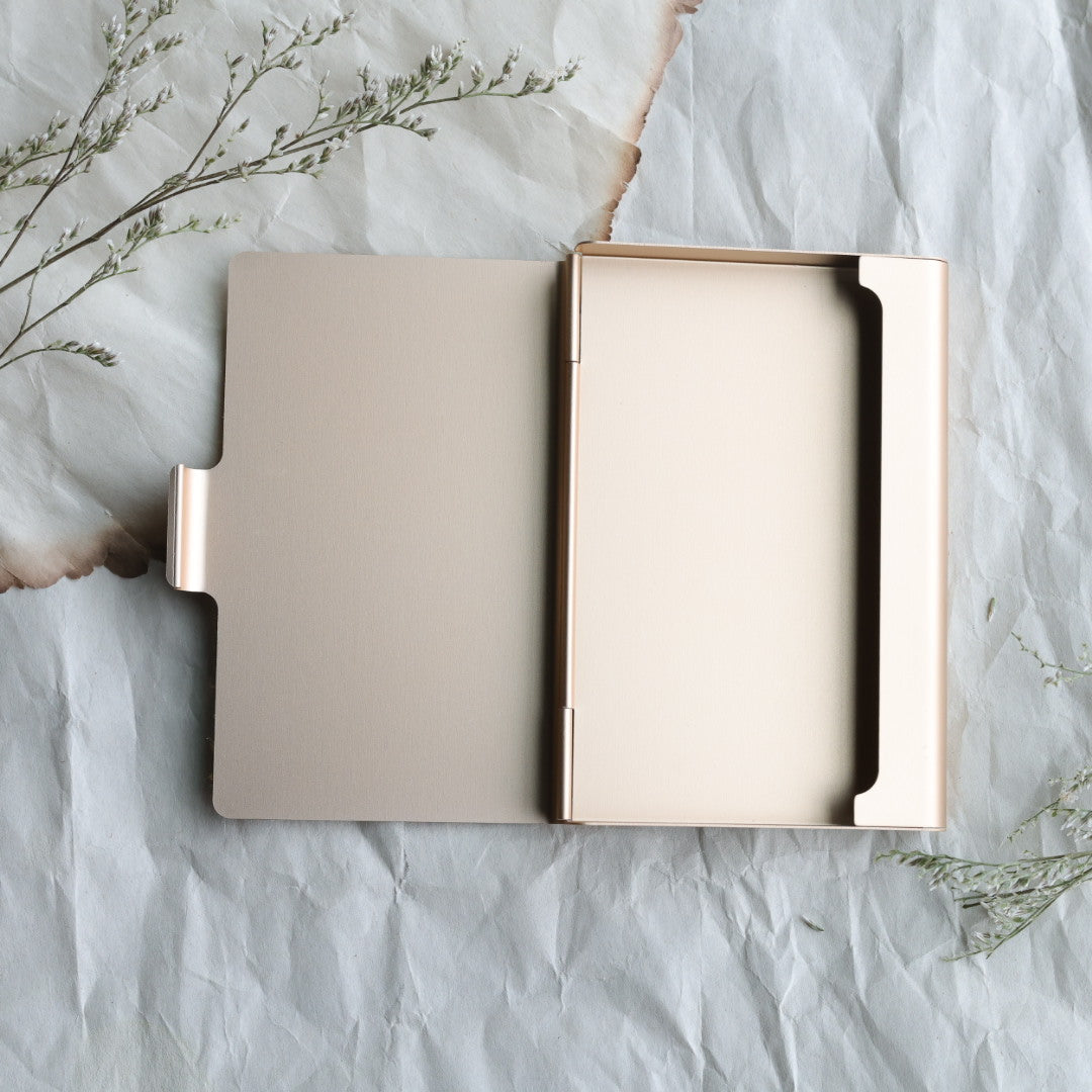 TLee Beads Fireweed Beaded Card Holder