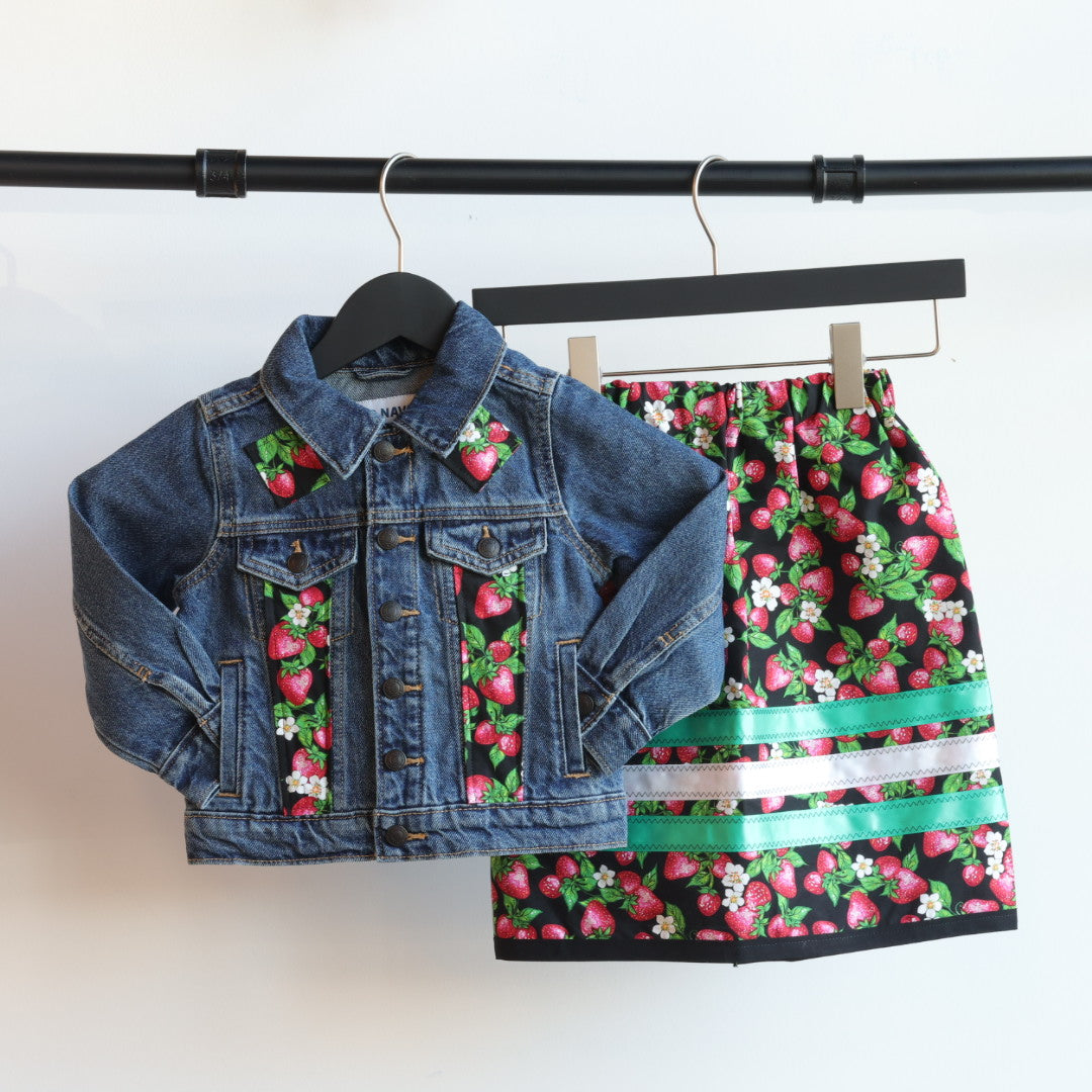 Vi's CREE-ations Strawberries in Black Toddler Ribbon Set