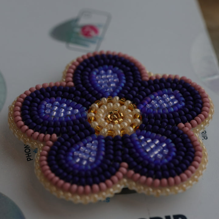 Keegan W. Floral Beaded Popsockets
