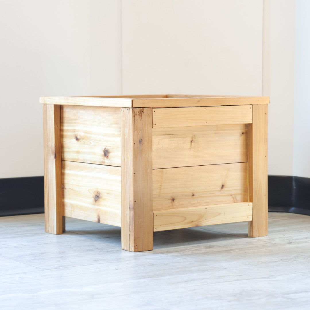 CNYC Cedar Planter