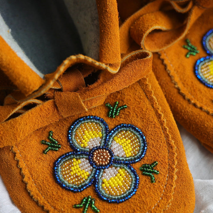 Sandra L. Women's 8 Beaded 4 Petal Floral Handmade Moccasins