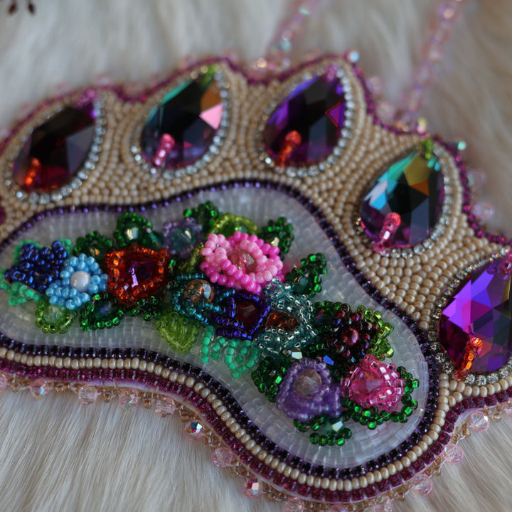 Mercedes G. Bear Paw Medallion