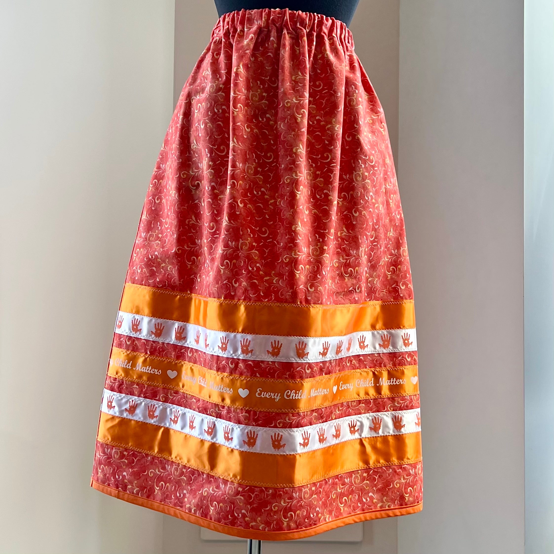 【NONCODE】danon ribbon skirt Margaret R. Orange Beaded Floral Pattern Ribbon Skirt