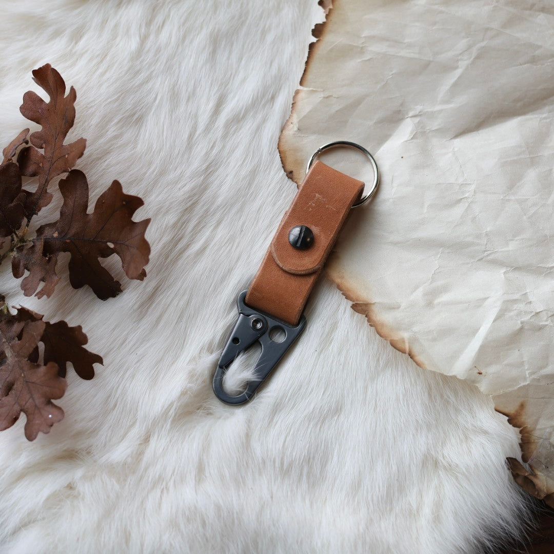 1885 Leather Co. Leather Rifle Clip Keychain