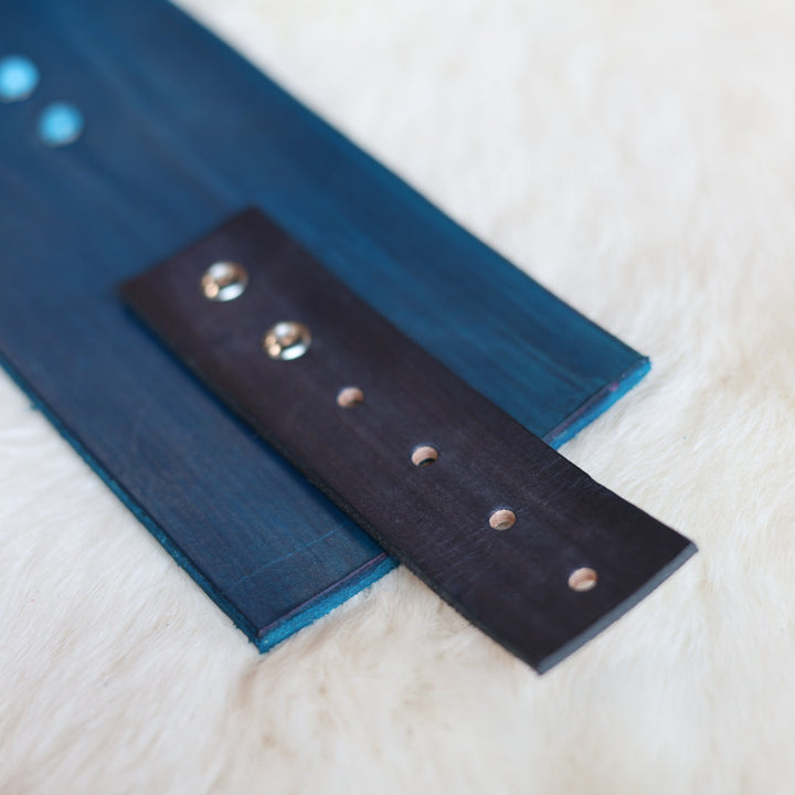 Iskotew Pahkekin 41" Moon Phase Blue Leather Belt