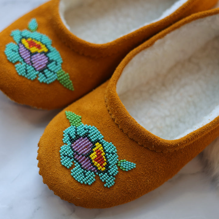 T.Sullivan Size 7 Women Turquoise Floral Ballerina Slippers