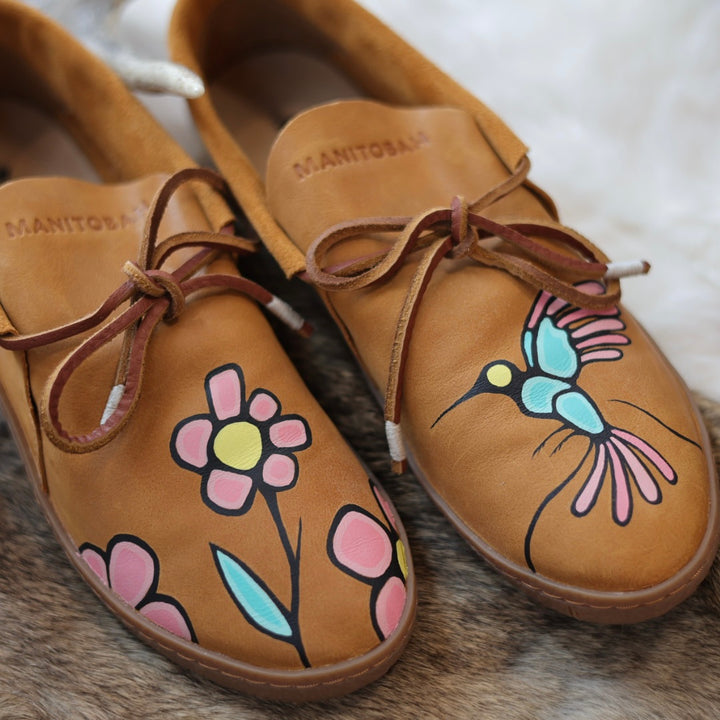 Inchipakwetrust Hummingbird Painted Modern Moccasin
