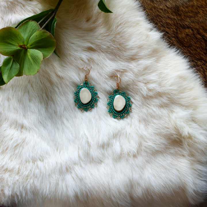 Mercedes G. Antler Earrings & Necklace