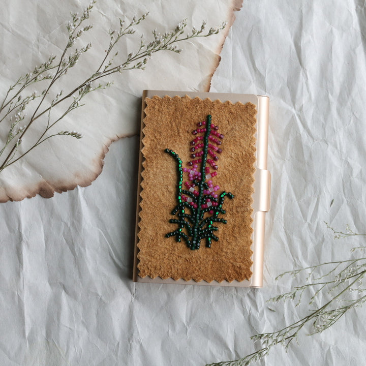 TLee Beads Fireweed Beaded Card Holder
