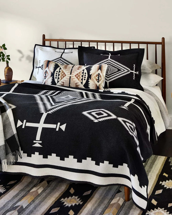 Pendleton Los Ojos Jacquard Blanket