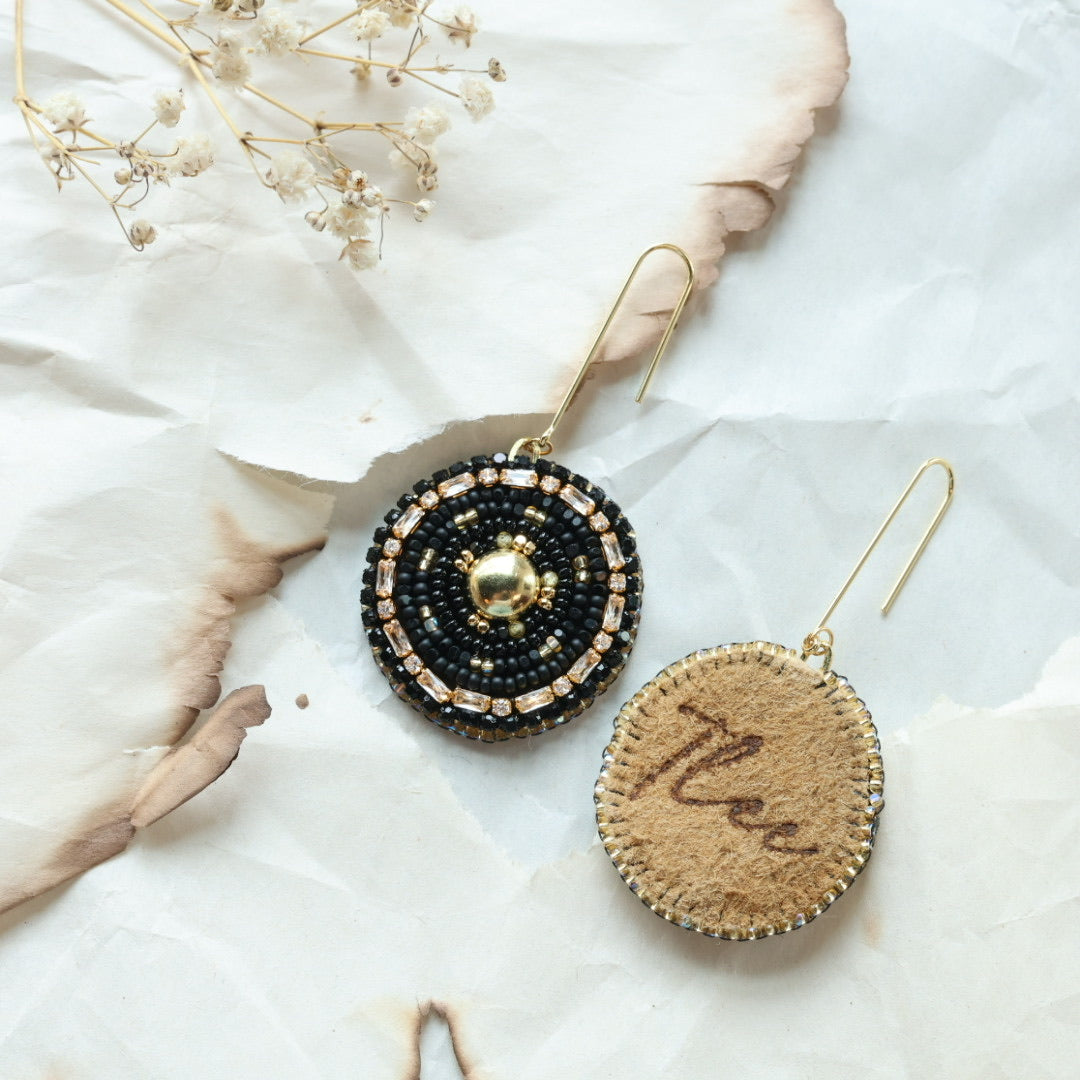 TLee Beads Black & Gold Beaded Necklace & Earrings