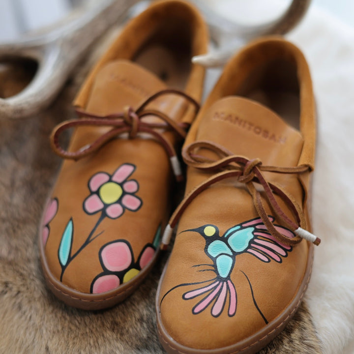 Inchipakwetrust Hummingbird Painted Modern Moccasin