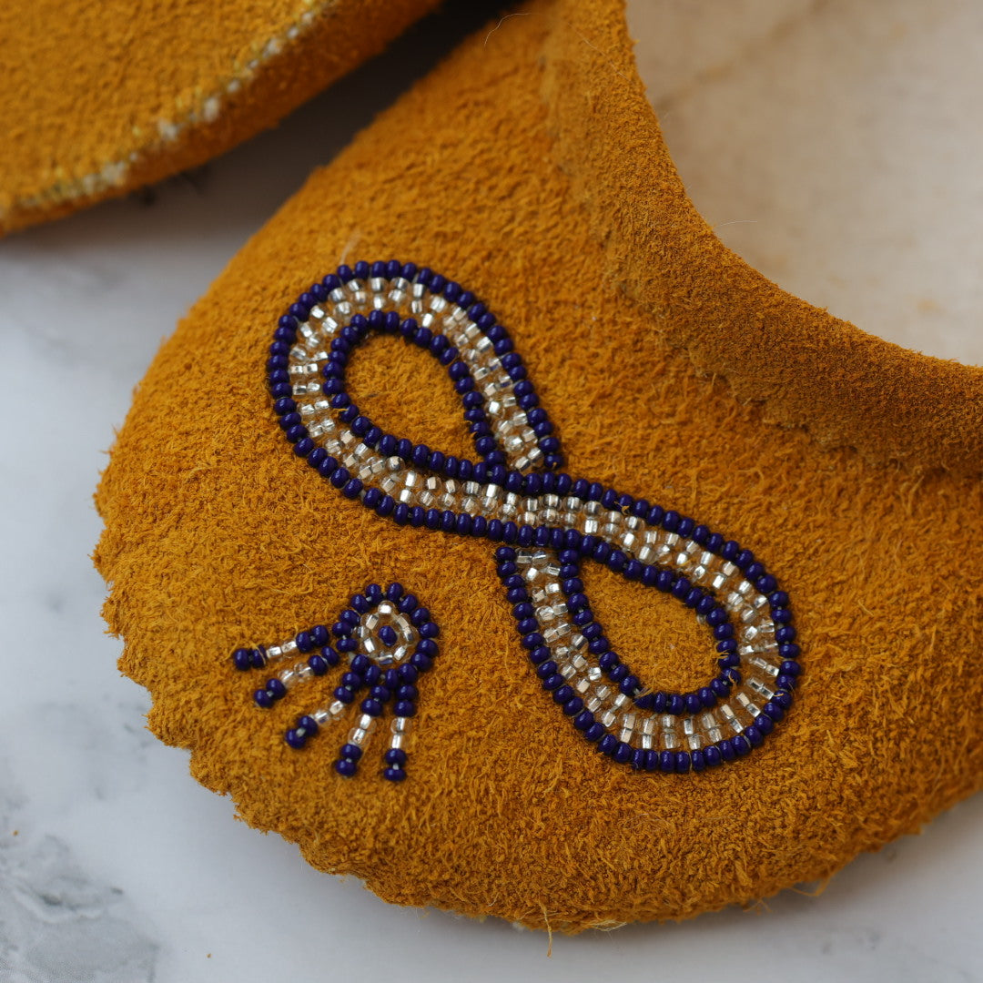 T.Sullivan Size 7 Infinity Ballerina Slippers