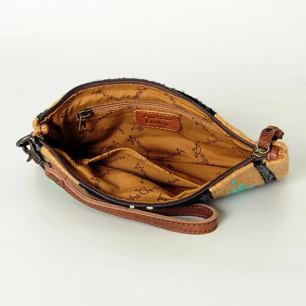 LS Western Tan &amp; Black Saddle Blanket Wristlet