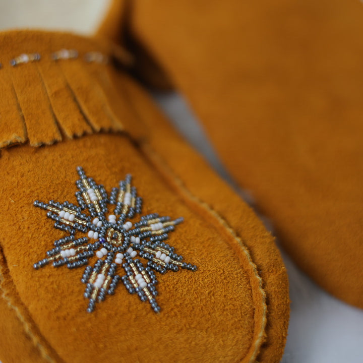 T.Sullivan Men's 9 Snowflake Moccasin