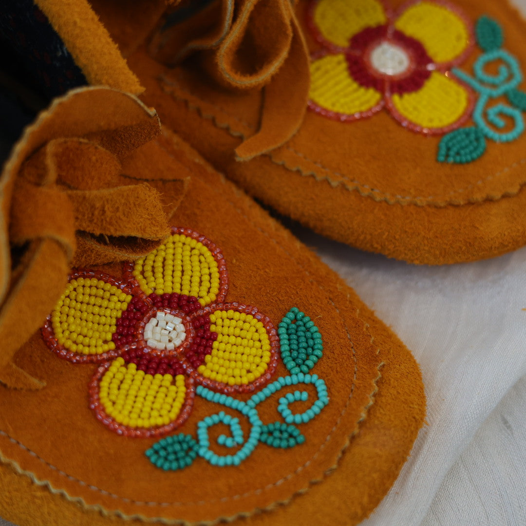 Sandra L. Women's 6 Beaded 4-Petal Floral Handmade Moccasins