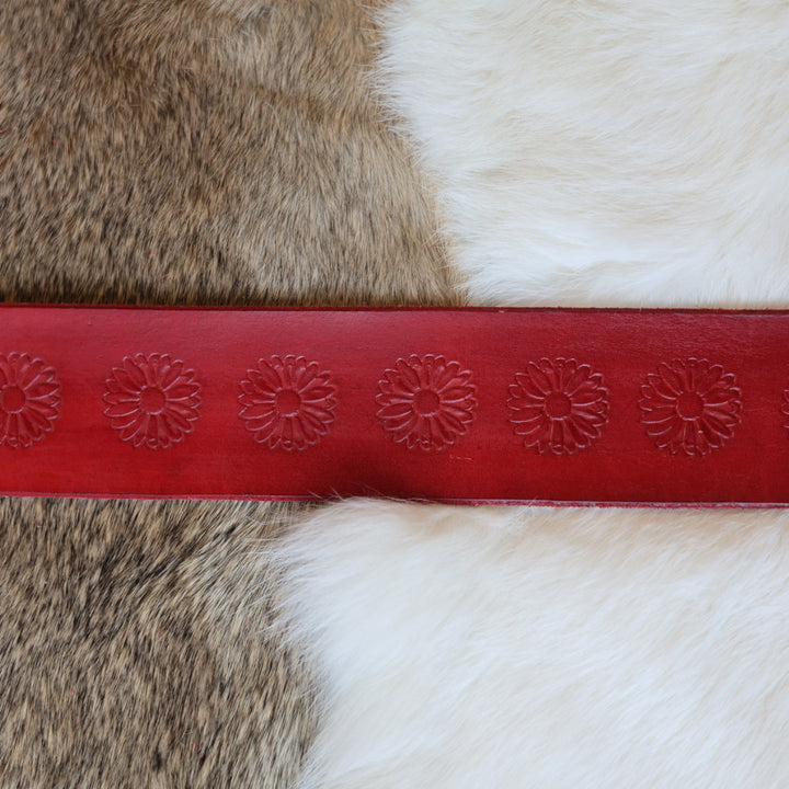 Iskotew Pahkekin Everyday 36" Floral Red Leather Belt