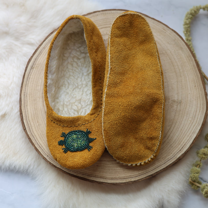 T.Sullivan Size 7 Women Turtle Ballerina Slippers
