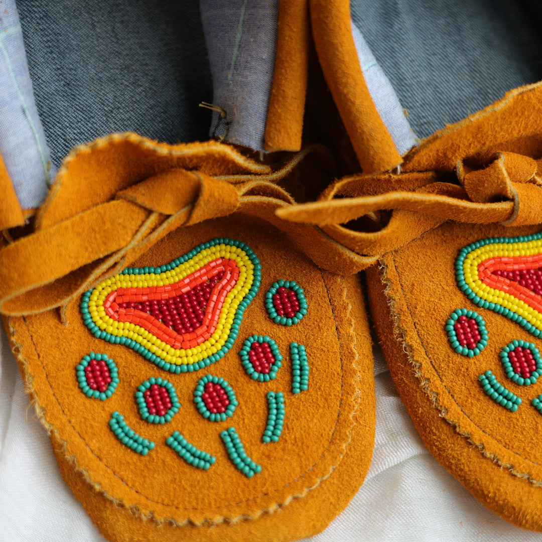 Sandra L. Women's 7 Beaded Bear Paw Handmade Moccasins