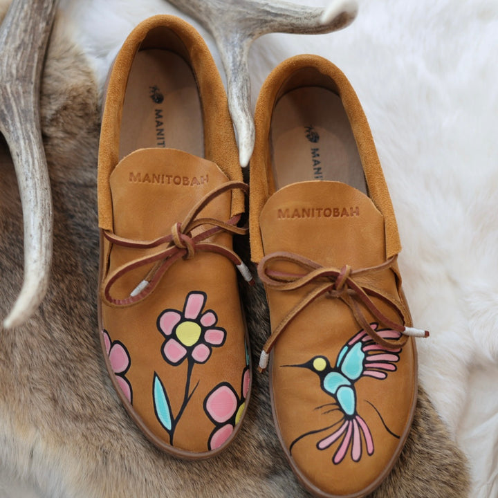 Inchipakwetrust Hummingbird Painted Modern Moccasin