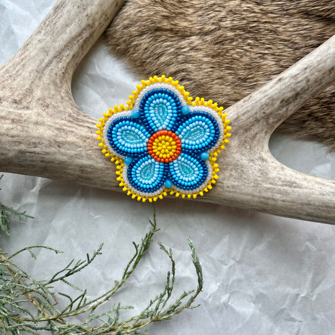 Metis Beaded Flowers Beadwork Designs Metis Flower Beading