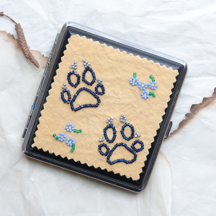 TLee Beads Beaded Tobacco Case