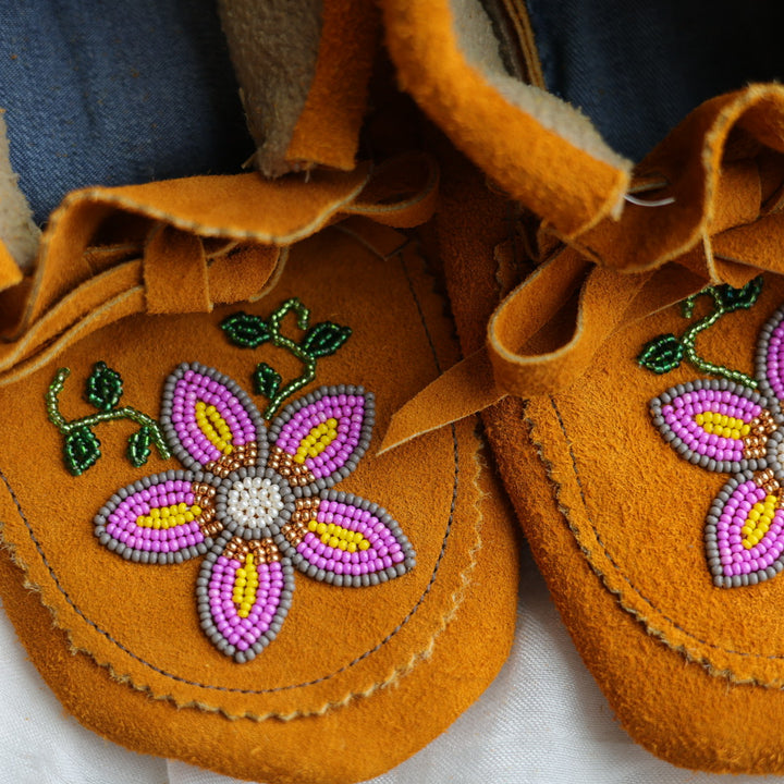 Sandra L. Women's 8 Beaded Floral Handmade Moccasins