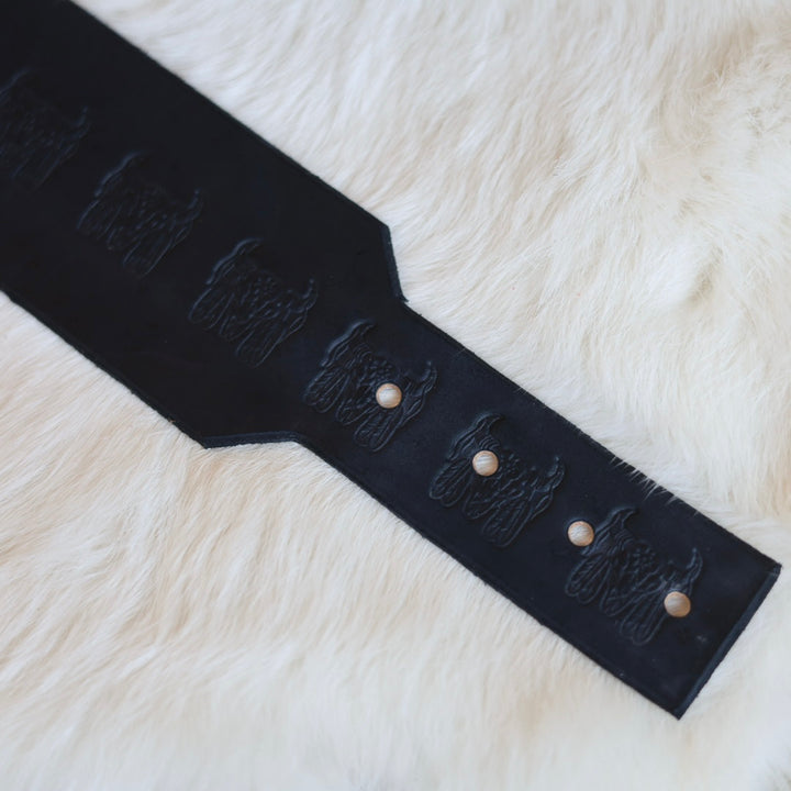 Iskotew Pahkekin Everyday 33" Skull Stamped Leather Belt