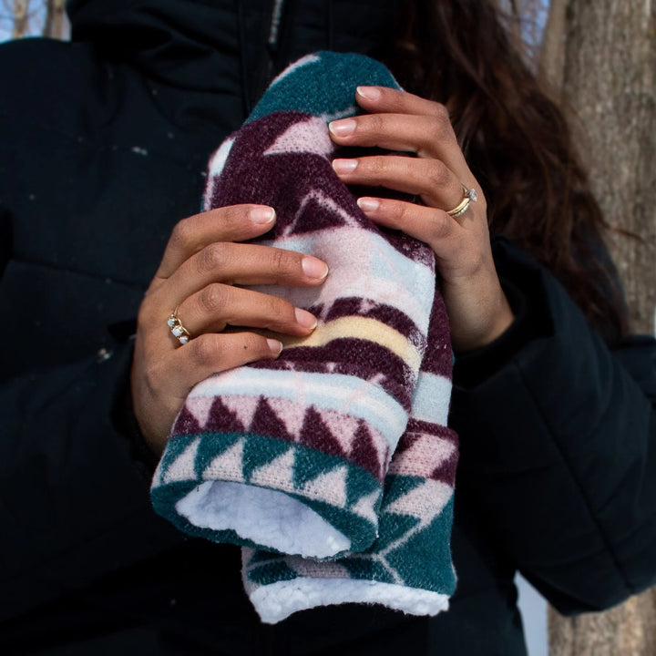 MINI TIPI Currant Sherpa Mittens