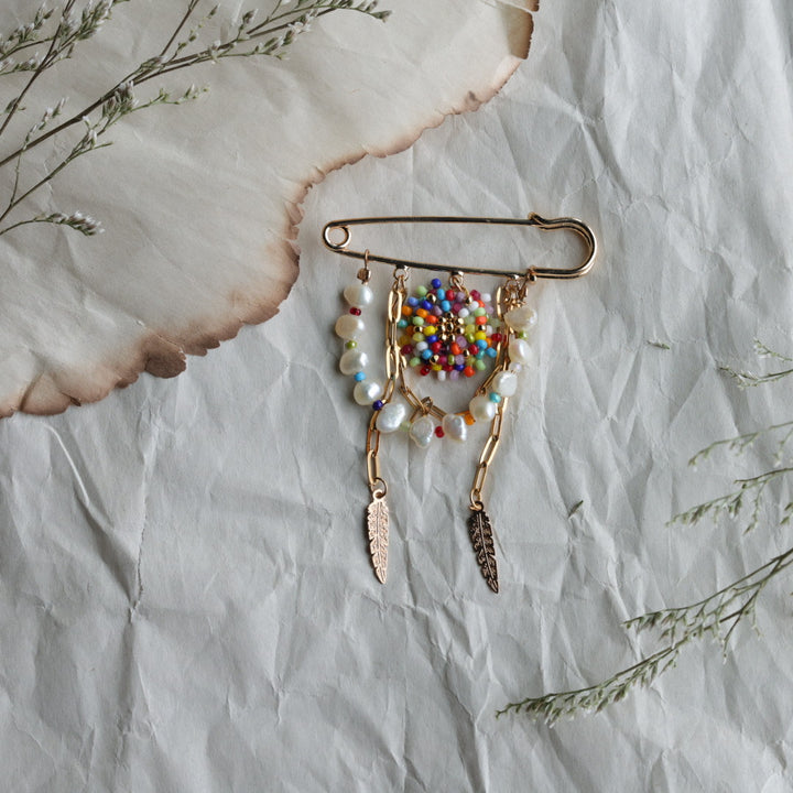 TLee Beads Golden Brooches