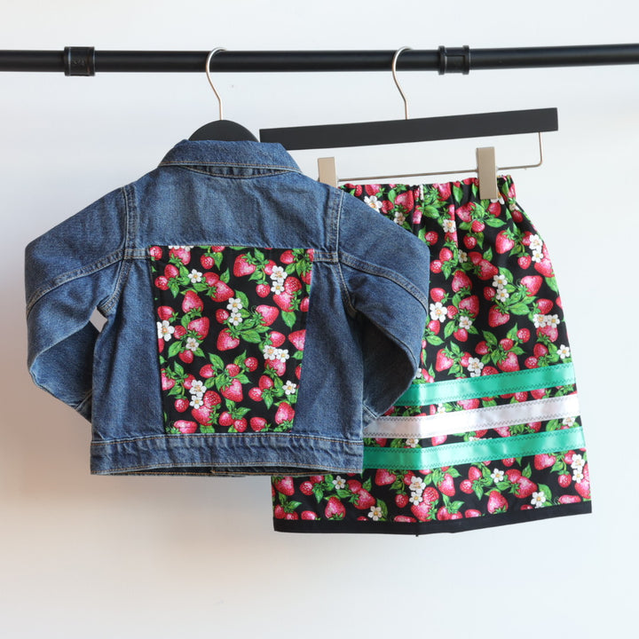 Vi's CREE-ations Strawberries in Black Toddler Ribbon Set